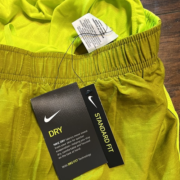 NWT Nike Dri Fit - Picture 5 of 9